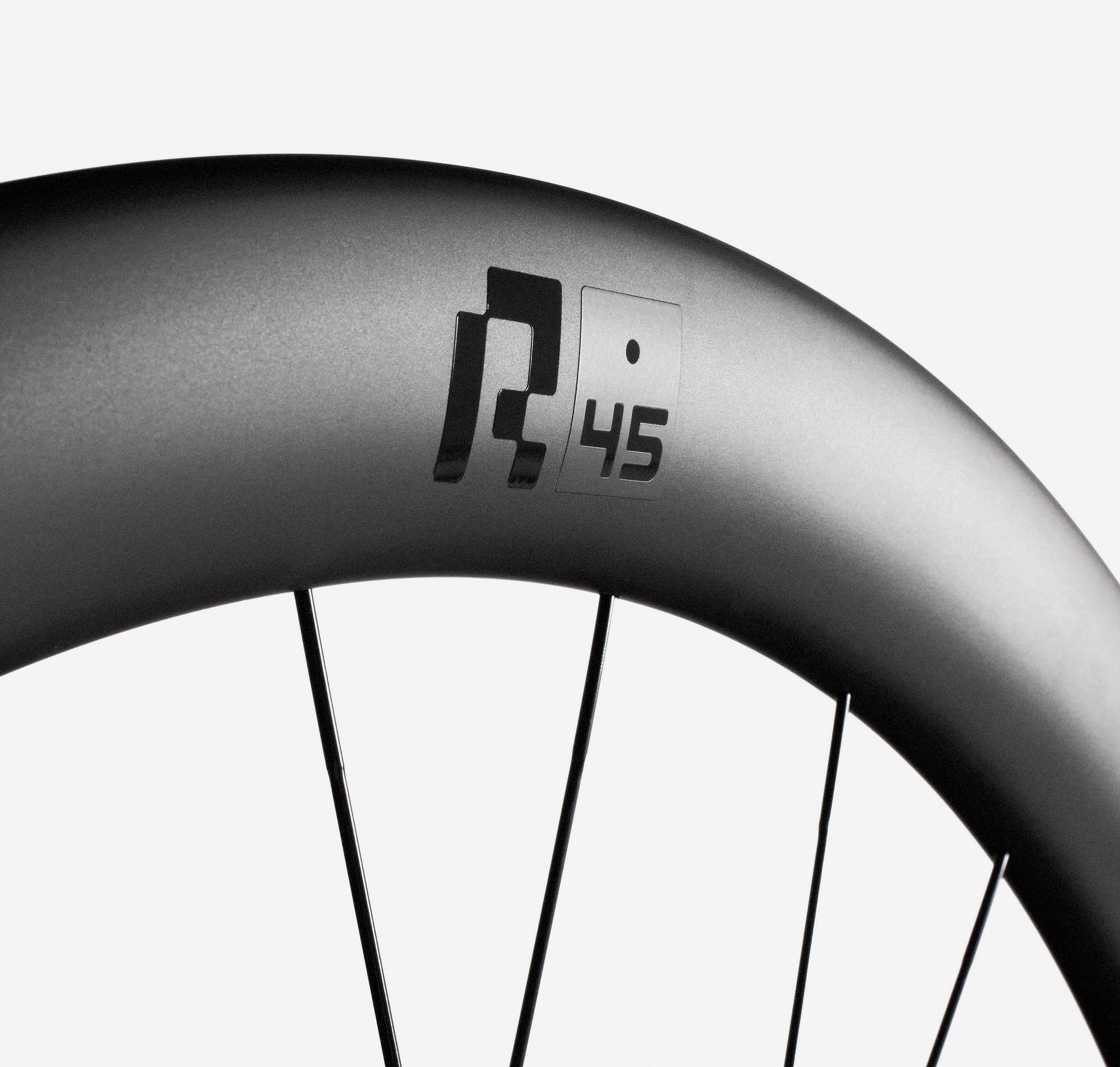 C23_S6EVO_Carbon_2_PDP_Desktop_04_V03