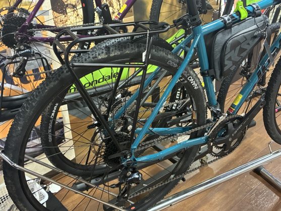 【ORTLIEB】脱着簡単！オルトリーブの人気リアキャリア在庫中です！！ | 京都でスポーツ自転車をお探しならY's Road 京都店