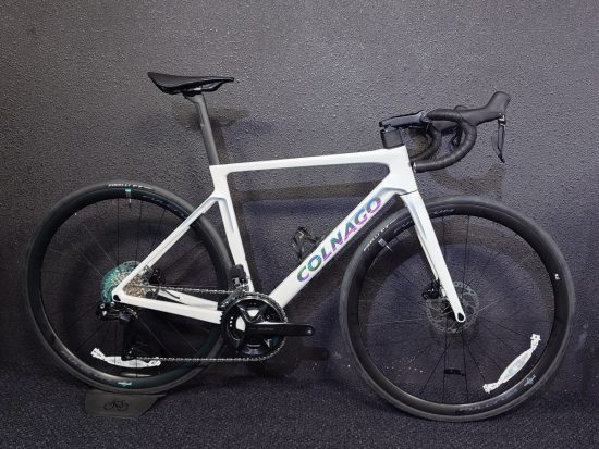 コルナゴV4ホワイト105Di2