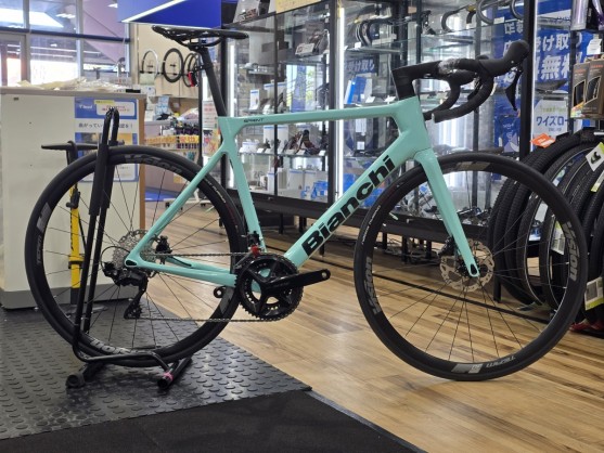 【Jステイサム】Bianchi ロードバイク BIANCHIを買うならこれ！【BIANCHI SPRINT DISC】 | Y's Road 松山店