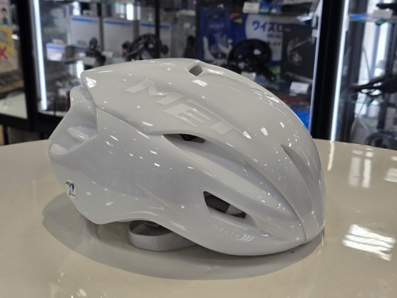 限定カラーMETヘルメット入荷しました!!【MANTA】【RIVALE】 | Y's