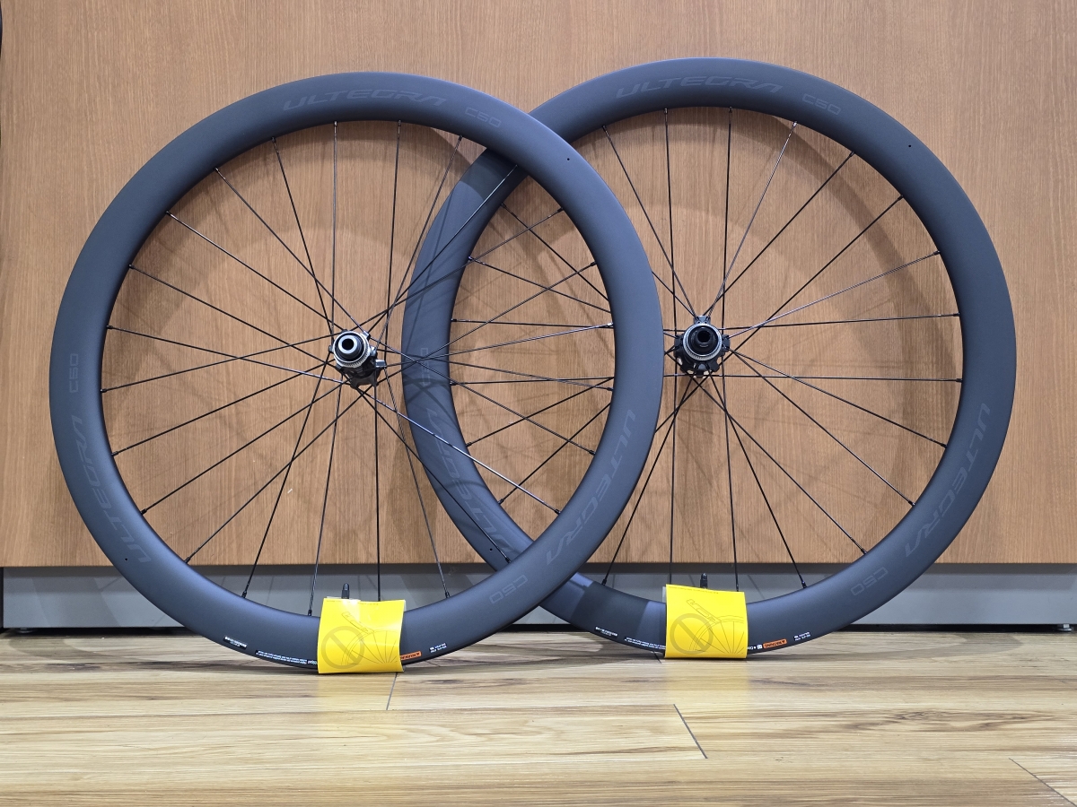 Torayca 650c カーボンホイール デュラエースハブ Torayca 650c カーボンホイール デュラエースハブ DURA ACE