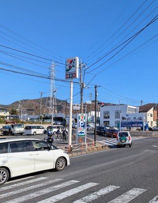 スタート地点のコンビニ。いい天気でした。