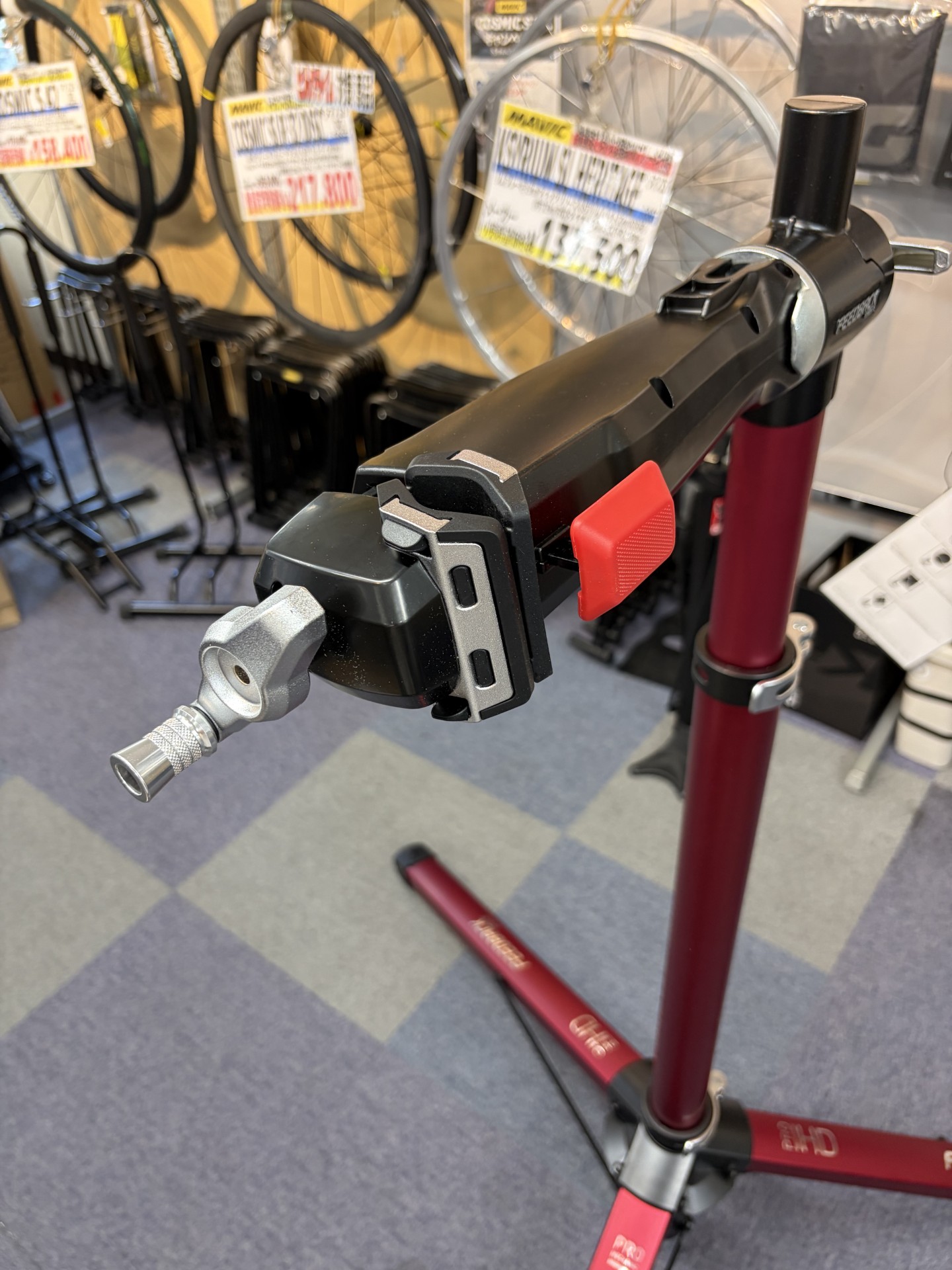 PRO MECHANIC HD BIKE REPAIR STAND_1