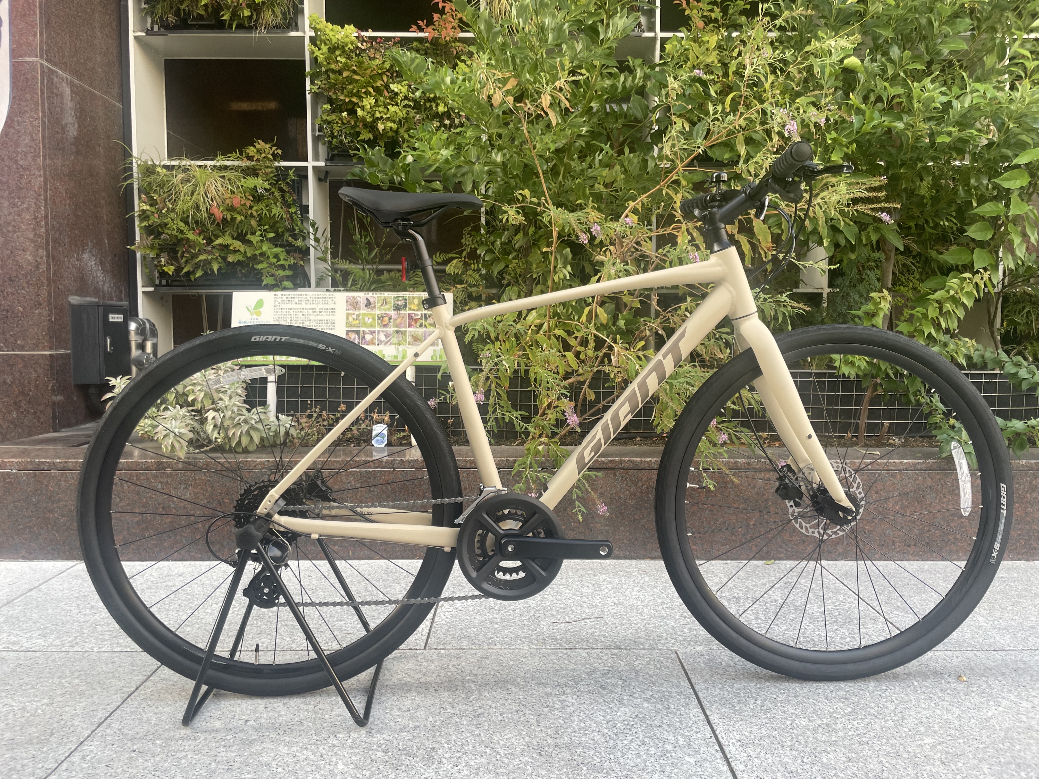 あのESCAPEシリーズの新モデルが入荷！カラーもサイズも万人受け