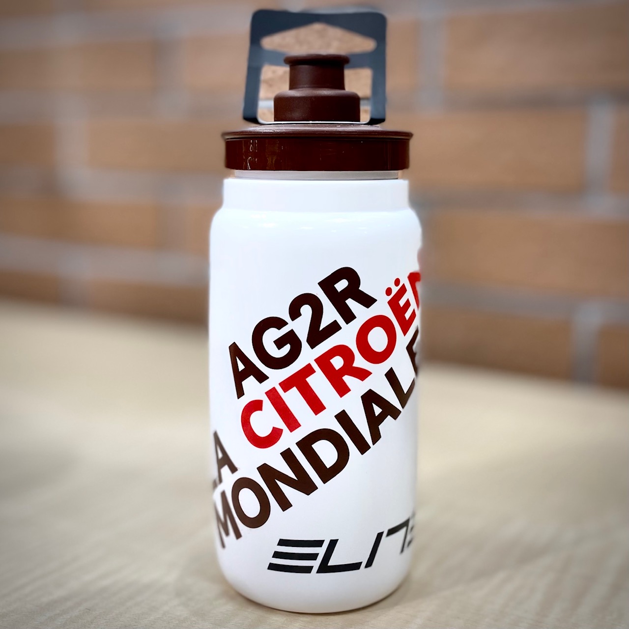 ELITE FLY TEAM BOTTLE