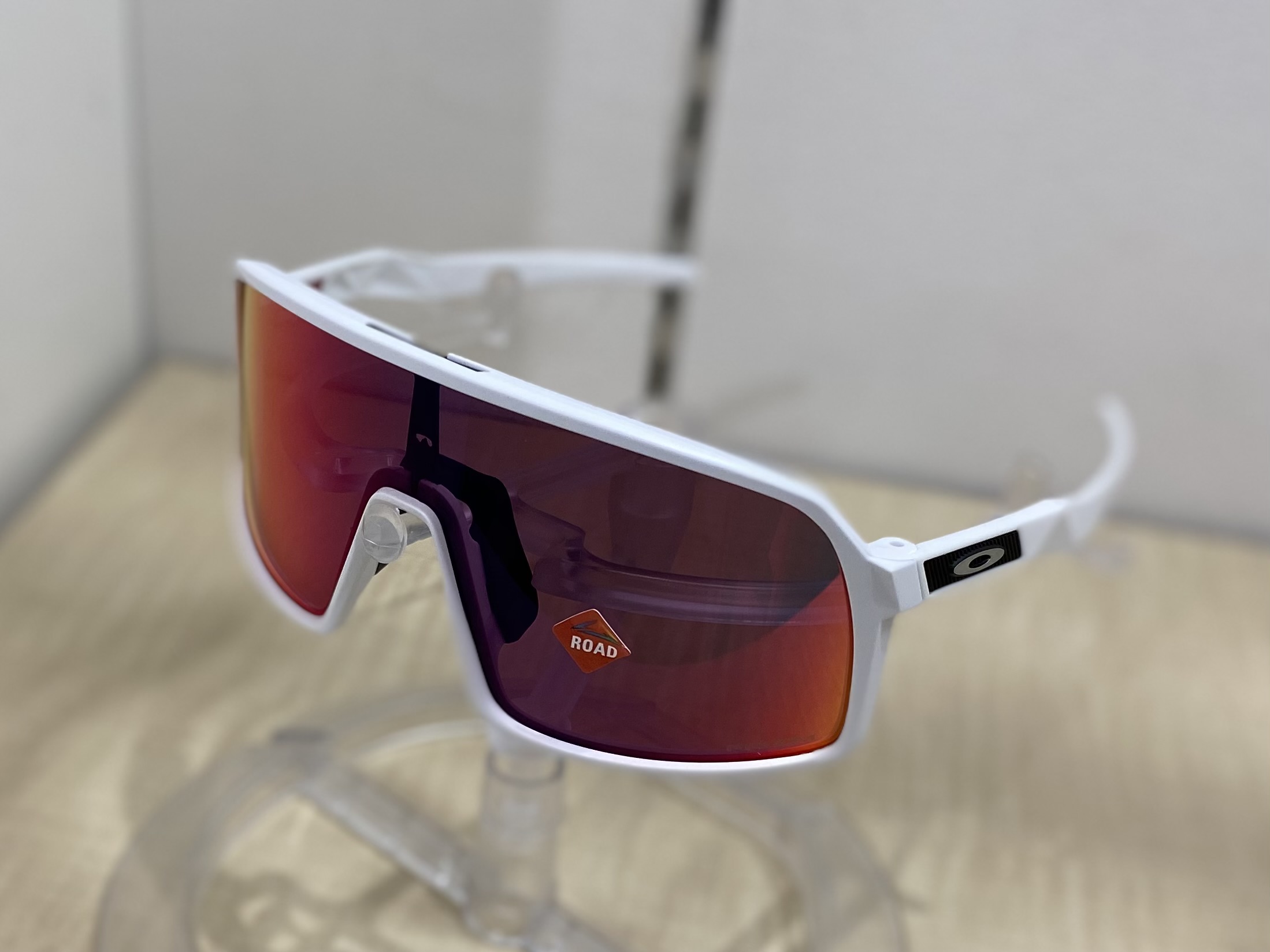 OAKLEY SUTRO S