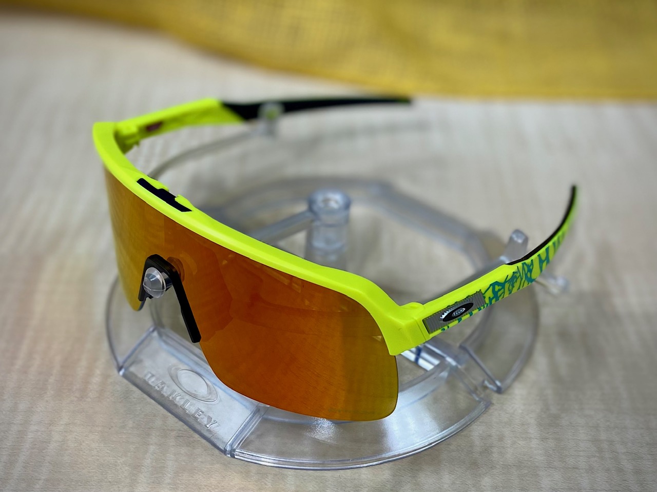 OAKLEY SUTRO LITE INNER SPARK