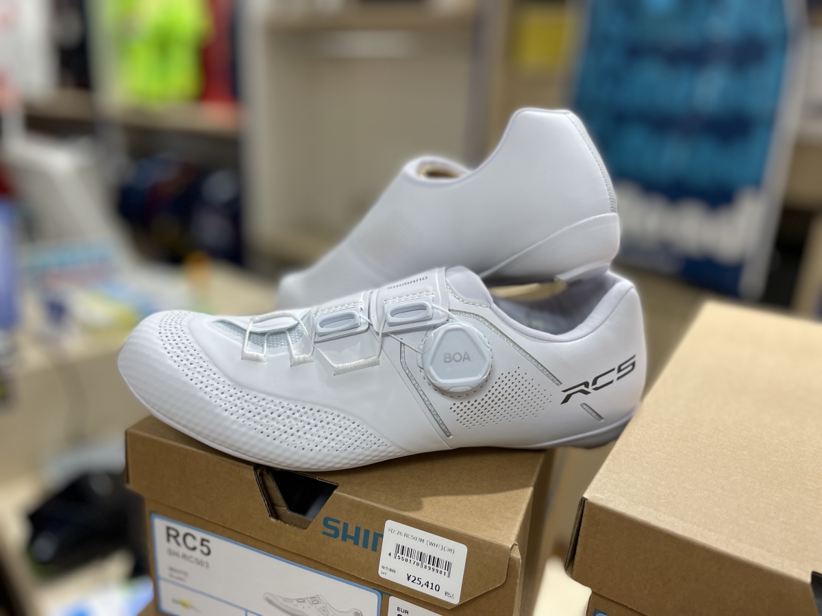 美品最新SHIMANO RC5 SH-RC503 ホワイト ロードシューズ 楽天市場】シマノ RC5 （SH-RC503）SPD-SLビンディングシューズ