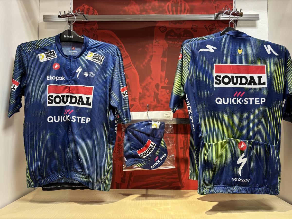 Soudal Quick-Step 2025 2026 チームキット チームレプリカ CASTELLI ウルフパック ティム・メルリール ミケル・ランダ
