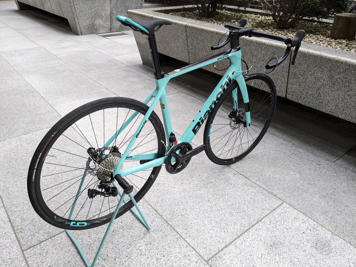 Bianchi】30万円強でフルカーボン＋12速機械式105完成車！XR3に