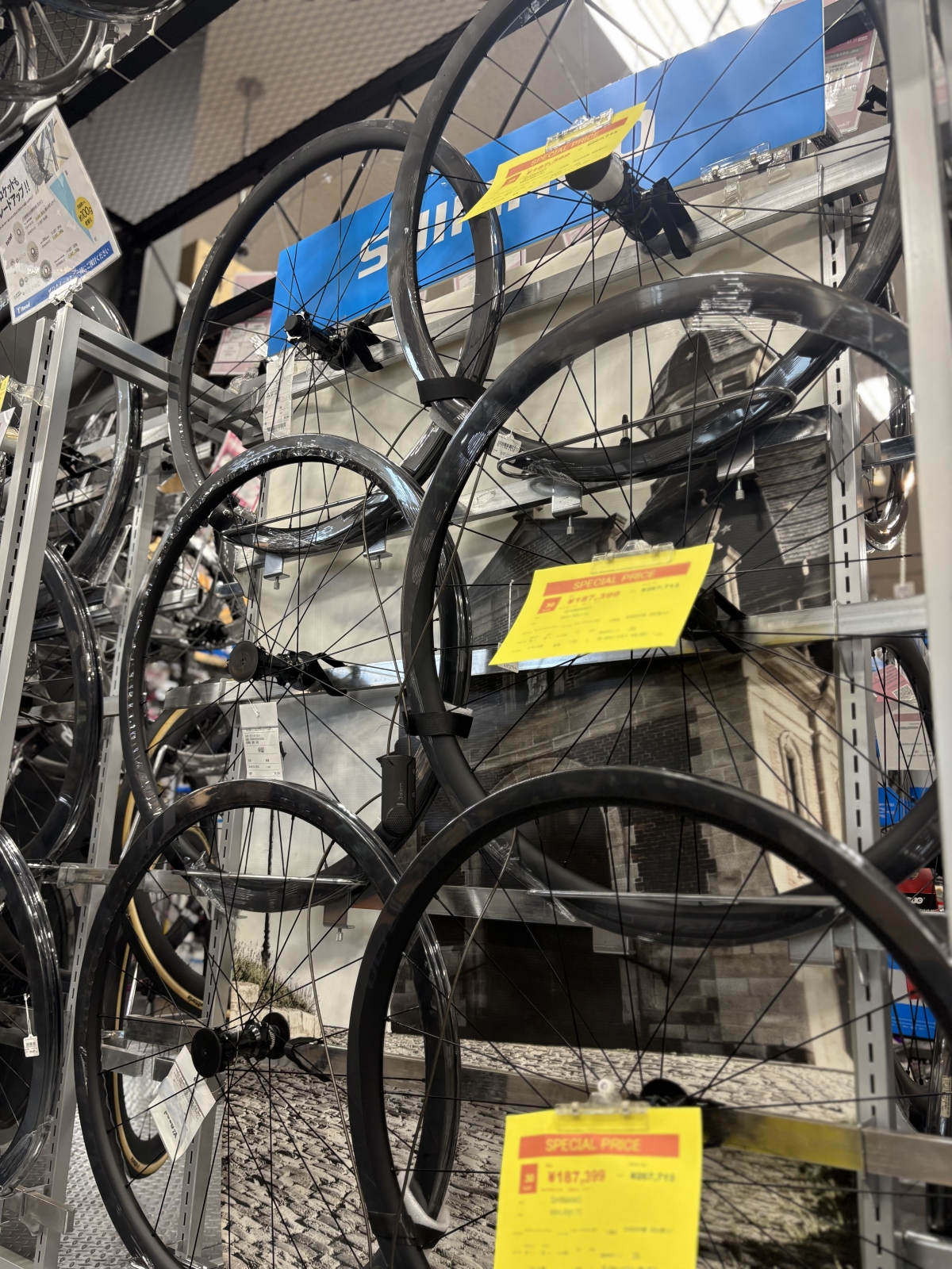 大特価！ULTEGRAホイール登場！！【特価ホイール続々入荷中！】 | 東海地区で自転車をお探しならY's Road 名古屋本館