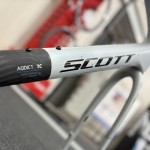 本気で早くなりたい人へ贈る まるで無重力、最強の軽量フレームが入荷！SCOTT ADDICT RCのご紹介！ | 東海地区で自転車をお探しならY's Road 名古屋本館