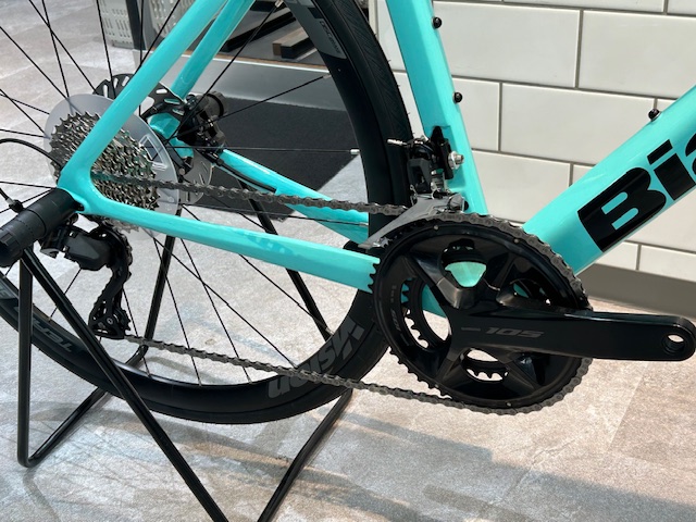 BIANCHI】人気の軽量カーボンロード『SPRINT DISC 105 12S』 | 大井町