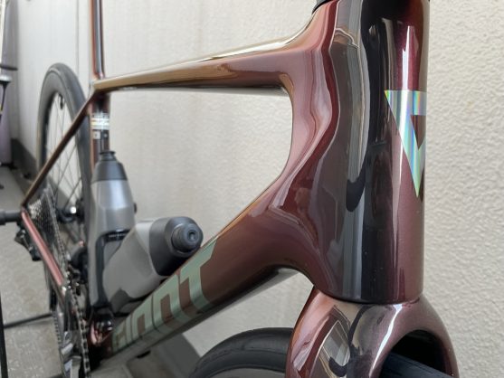 超軽量の新車買いました！カタログ重量6.4kg(Mサイズ)は伊達じゃない！【TCR ADVANCED SL 0】 | サイクルウェアのことならY's Road 大阪ウェア館にお任せください！