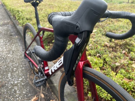 新型MADONE SL6は万人受けするロードバイク【インプレ】 | サイクルウェアのことならY's Road 大阪ウェア館にお任せください！