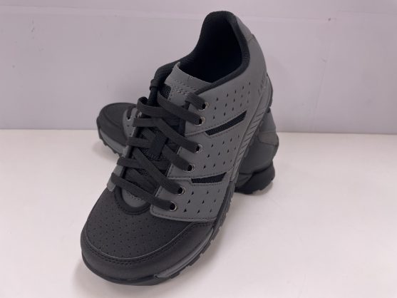 超幅広なスニーカー系SPDシューズ”MX169″が期間限定でサイズが豊富に