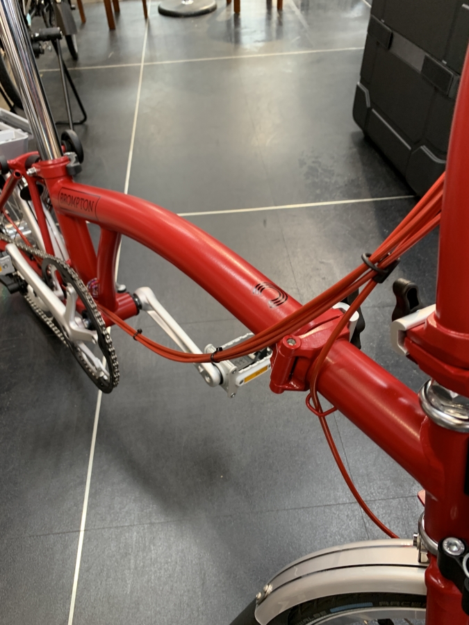 BROMPTON】お客様の一台 RED×RED×REDカスタム編 | 大阪で自転車をお探しならY's Road 大阪本館