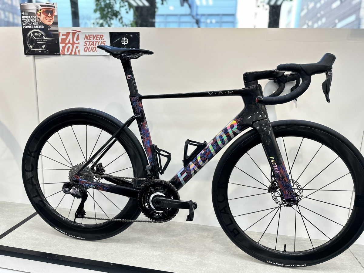 【お客様の1台】極上の限定モデルをモリモリカスタムで納車しました。【FACTOR】 | 大阪で自転車をお探しならY's Road 大阪本館