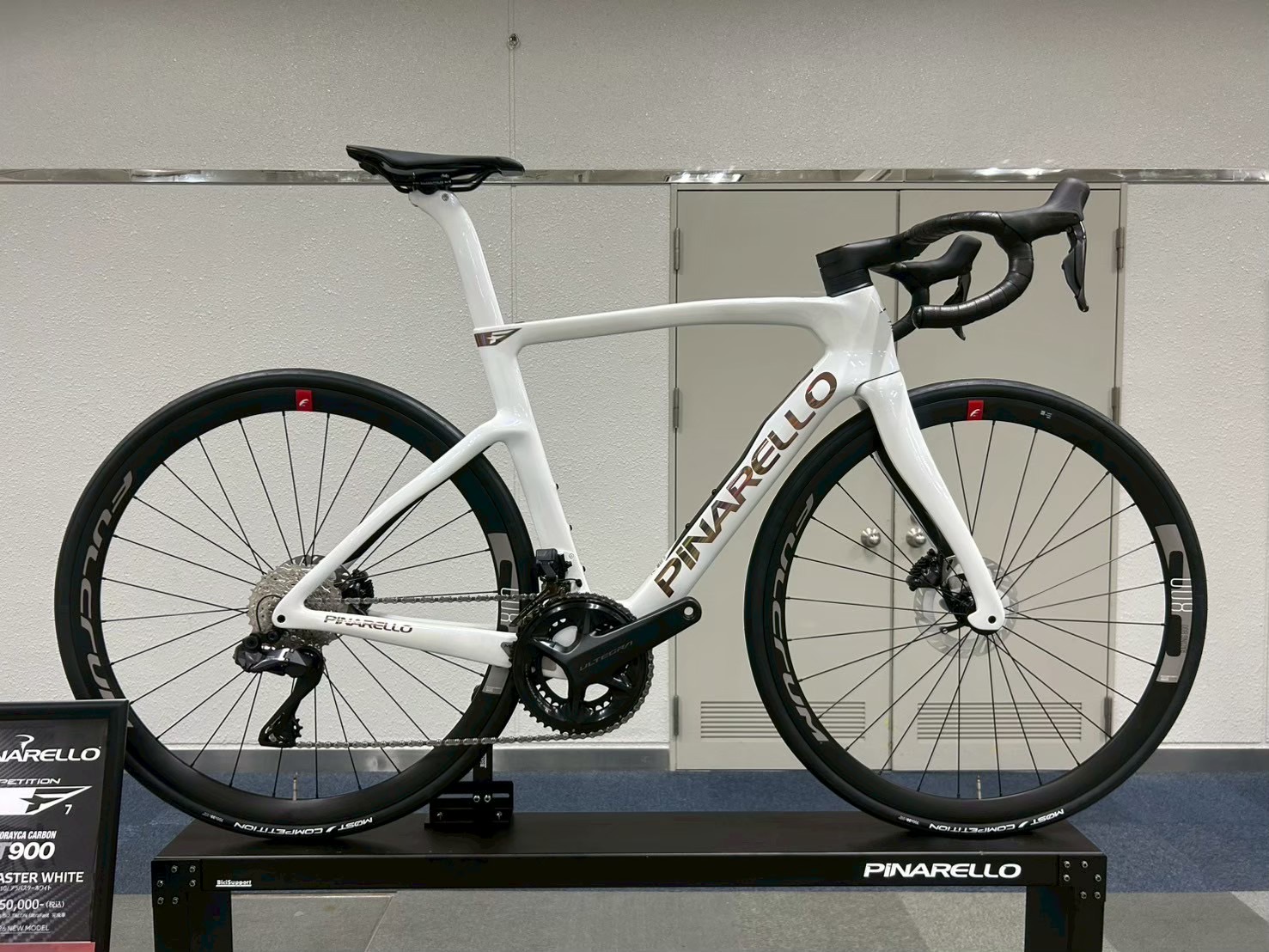 5B8774DE-9FD9-4365-8D84-AF16ECF29AE6