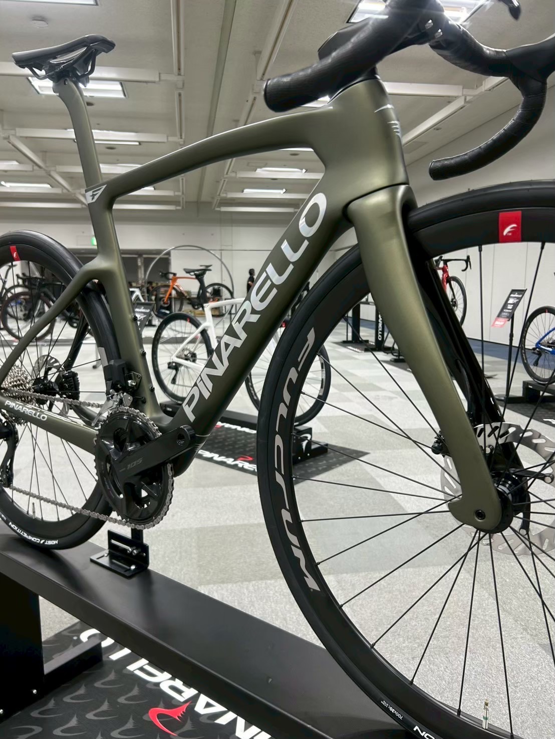 6A6FB17A-FBDE-4BC7-A5B4-810DE603D366