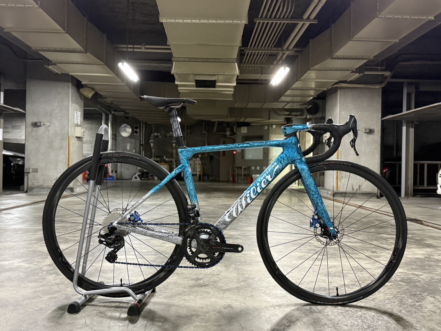 大阪で自転車をお探しならY's Road 大阪本館 | 日本最大級の