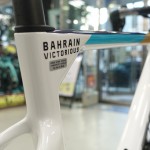 この値段でチームレプリカが買えるのはMERIDAだけ！爽やかなBAHRAIN