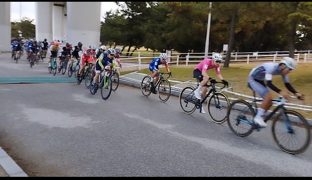 Screenshot_2025-12-14-12-48-16-961_com.miui.videoplayer-edit