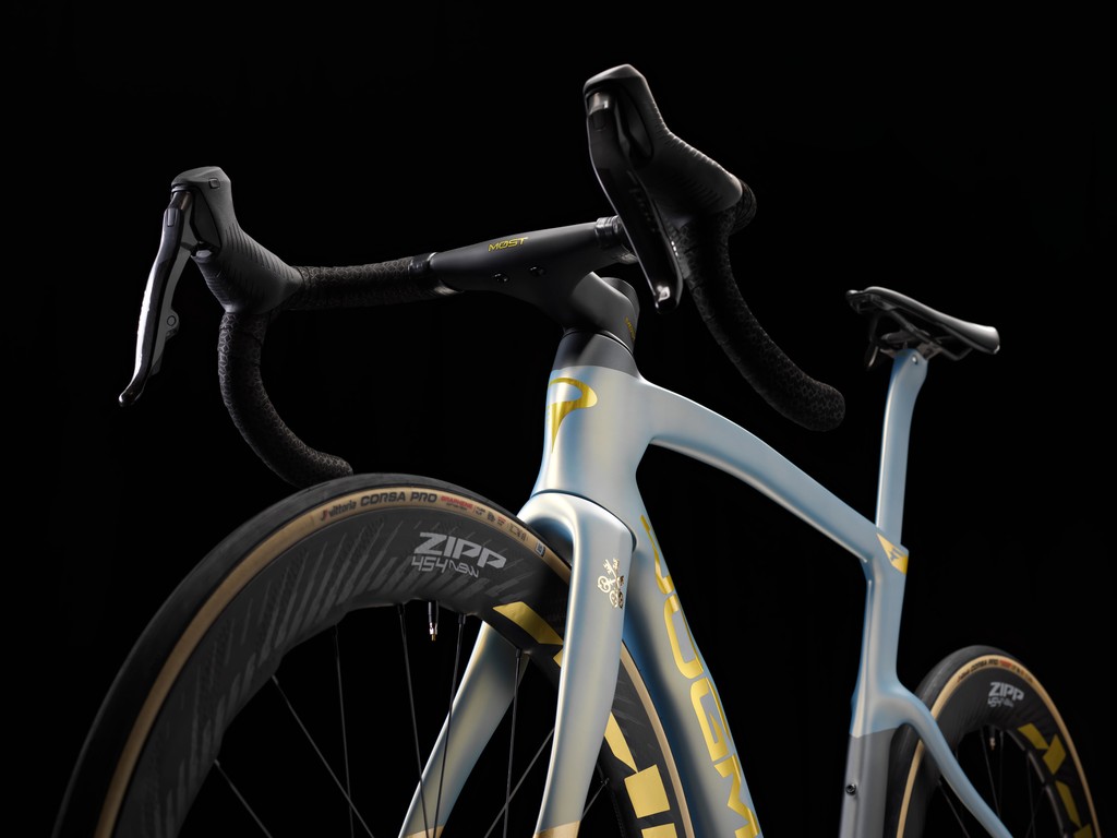 P27_DOGMA F_J011_SRAM RED AXS 2x12 DB_ZIPP 454 NSW_PART06_1024x768 (1)