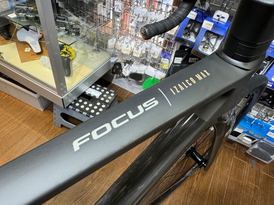 【FOCUS】遂に志木店に！新型”IZALCO MAX9″展示中！注文なら… | 志木、新座、富士見、川越、所沢、さいたまでスポーツ自転車をお探しならY