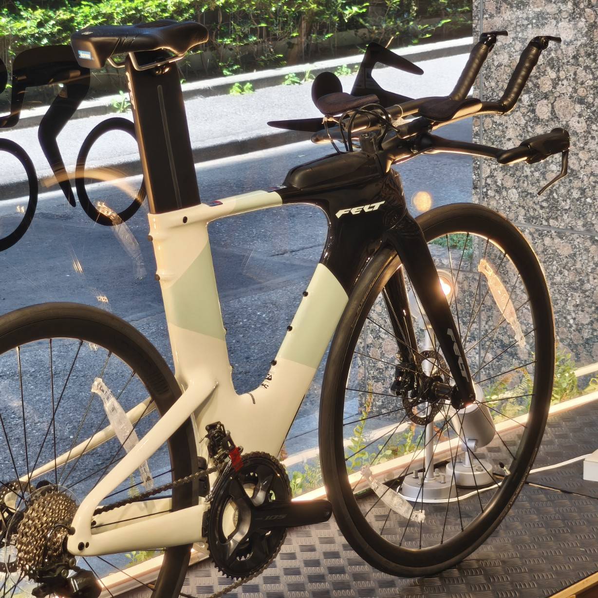FELT】50万円代でトライアスロンバイク購入できます！！105完成車×油圧