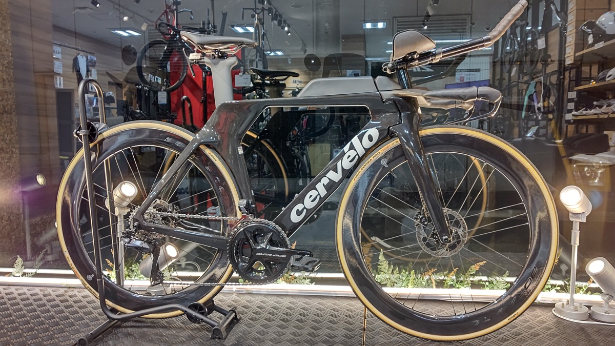 【CERVELO】CERVELO P5日本最大級の在庫量!? 新橋トライアスロン館にて試乗車のご用意ができましたのでご案内いたします！ | Y's Road 新橋トライアスロン館