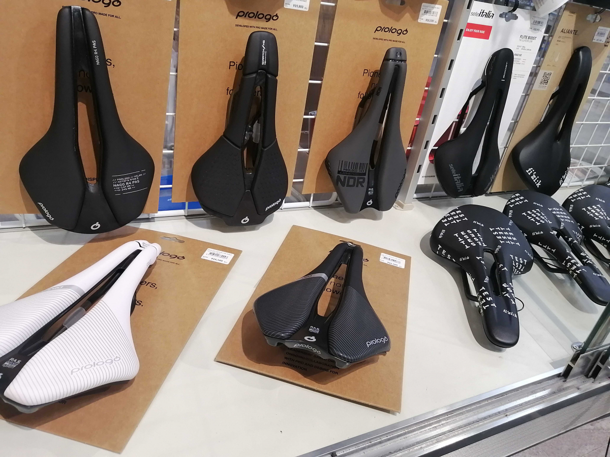 サドルラインナップを拡充！！今、人気のPrologo、Selle Italia、fi’zi:kや３Dプ… | 新橋 銀座 港区 中央区でスポーツ自転車をお探しならY