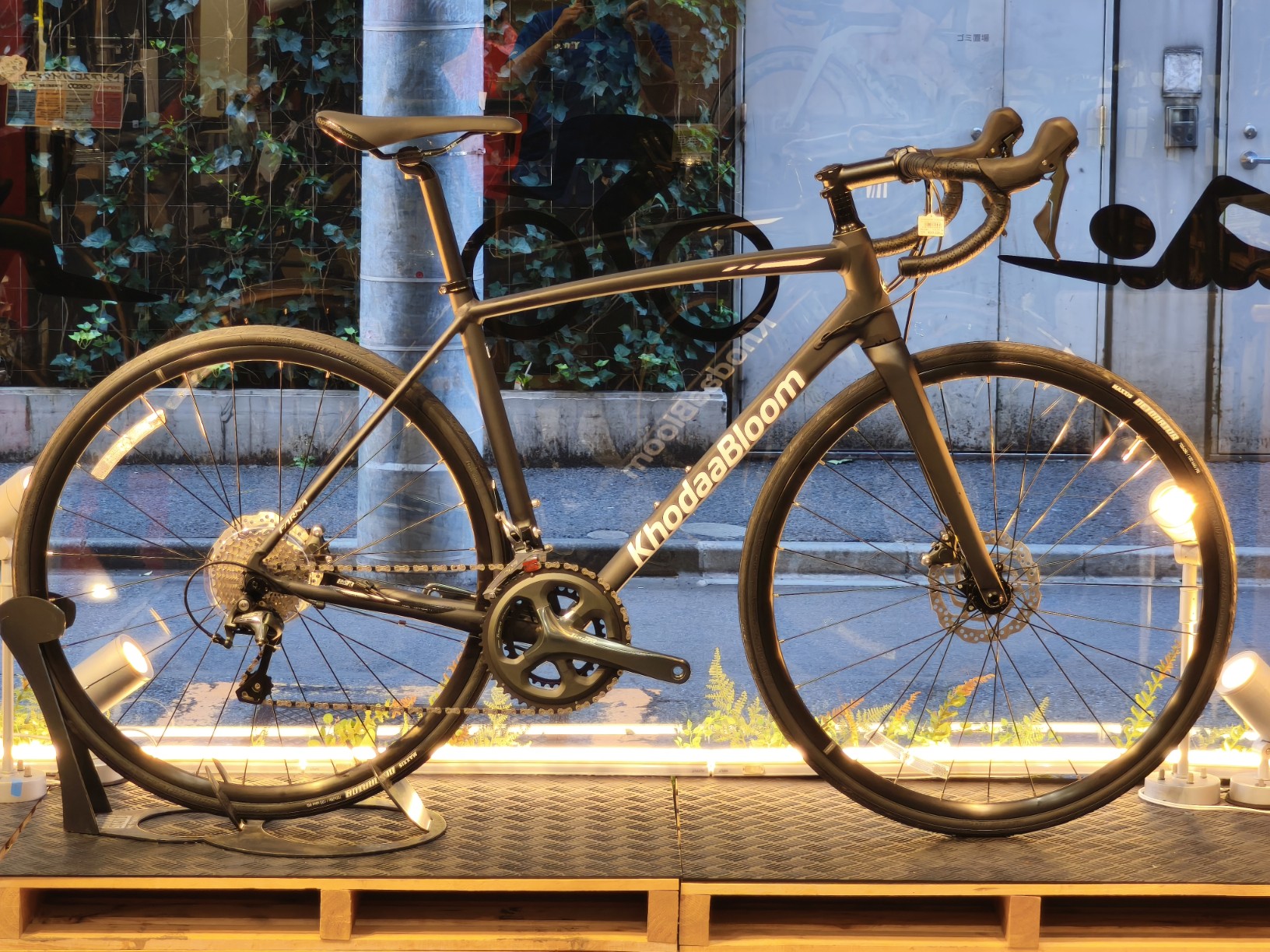 特価!!】油圧ディスクブレーキの高性能ロードがこの価格!! KHODAABLOOM