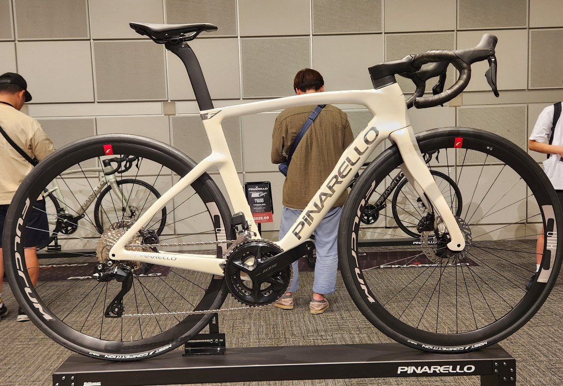 情報解禁】ピナレロの2026年モデル『新型Fシリーズ』が発表されました