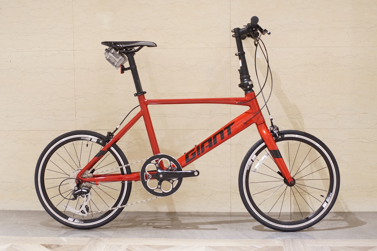 GIANT】ステムが折り畳めて収納に便利なミニベロ | 新宿で自転車をお 