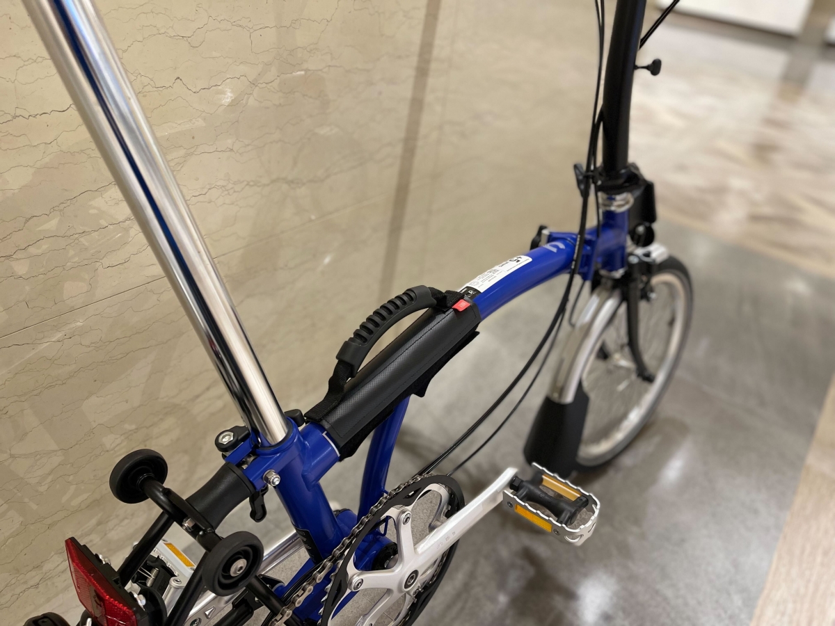 Brompton】あると便利な持ち手パーツ | 新宿で自転車をお探しならY's