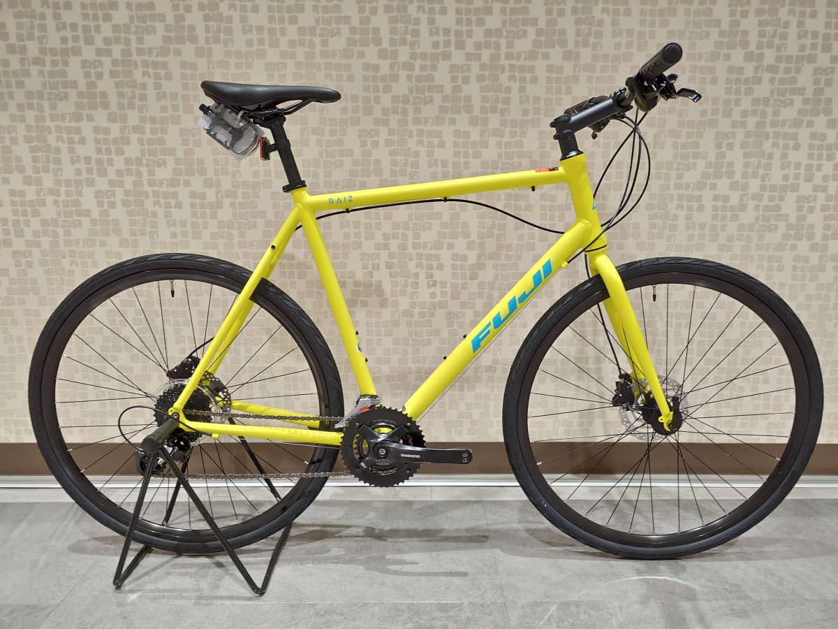 【FUJI】今年のRAIZ DISCはバッチリ目立てるネオンカラーがありますよ！ | 新宿で自転車をお探しならY