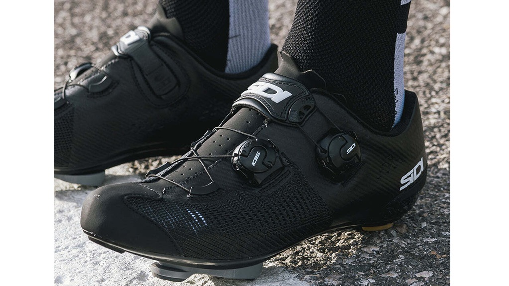 000MCGENIUS10KNIT_WHITE_1SIDEA_cmyk1