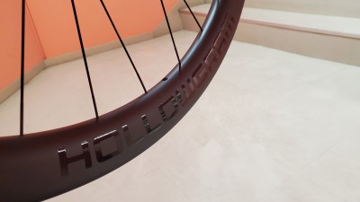 ホイール】超絶コスパ！！最新エアロカーボンホイール！！ | 新宿で