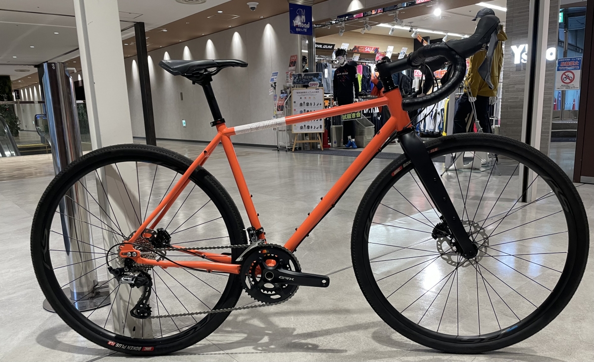 商談中GIANT Perigee ランドナーロードバイク ネイビー 自転車 本体 商談中GIANT Perigee ランドナーロードバイク ネイビー 自転車