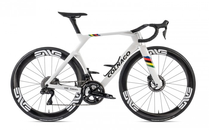 Y1Rs-mondiale-laterale-1500x937