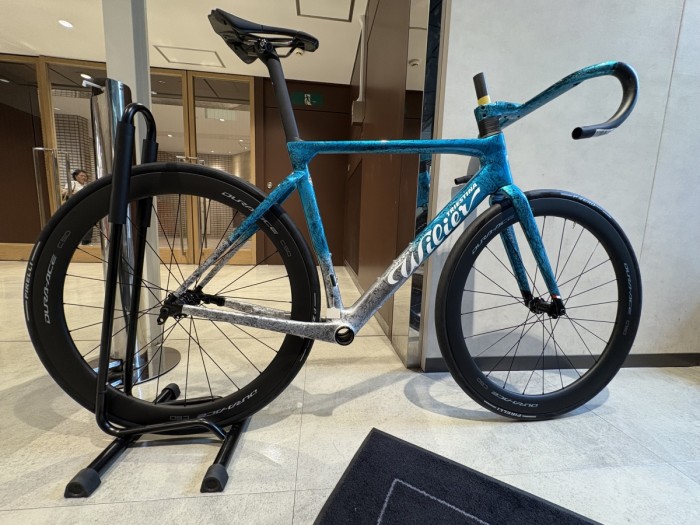 D285A551-9F3B-491A-A5AA-746B687C2B77