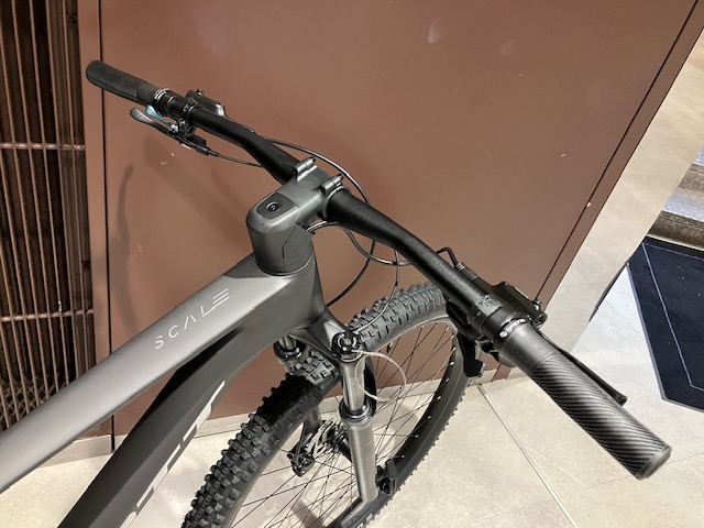 マウンテンバイク SCOTT】20万円アンダー！ハイコスパなXCカーボンMTBが入荷しま