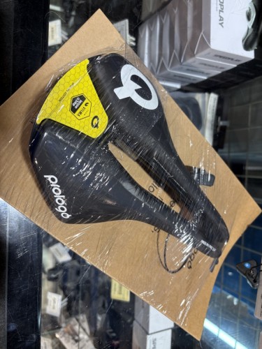 6CBE956D-5653-4B2C-9C05-2127E5B456AB