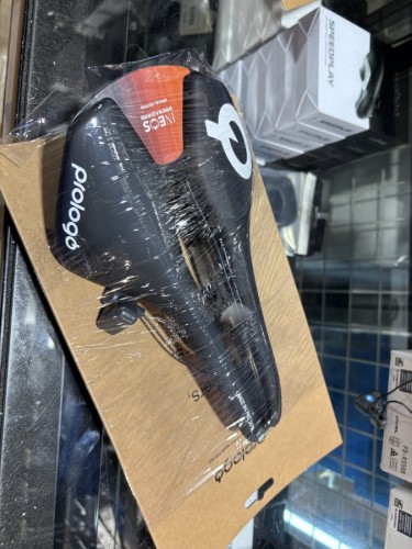 AD602C1F-9A09-4B47-949E-A932938F06EC