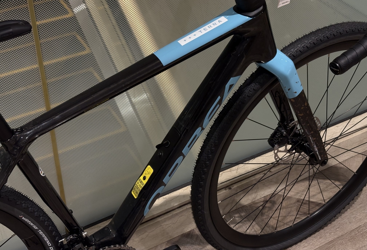 良く走るカーボングラベルロード！ORBEA TERRA入荷！！ | 新宿で