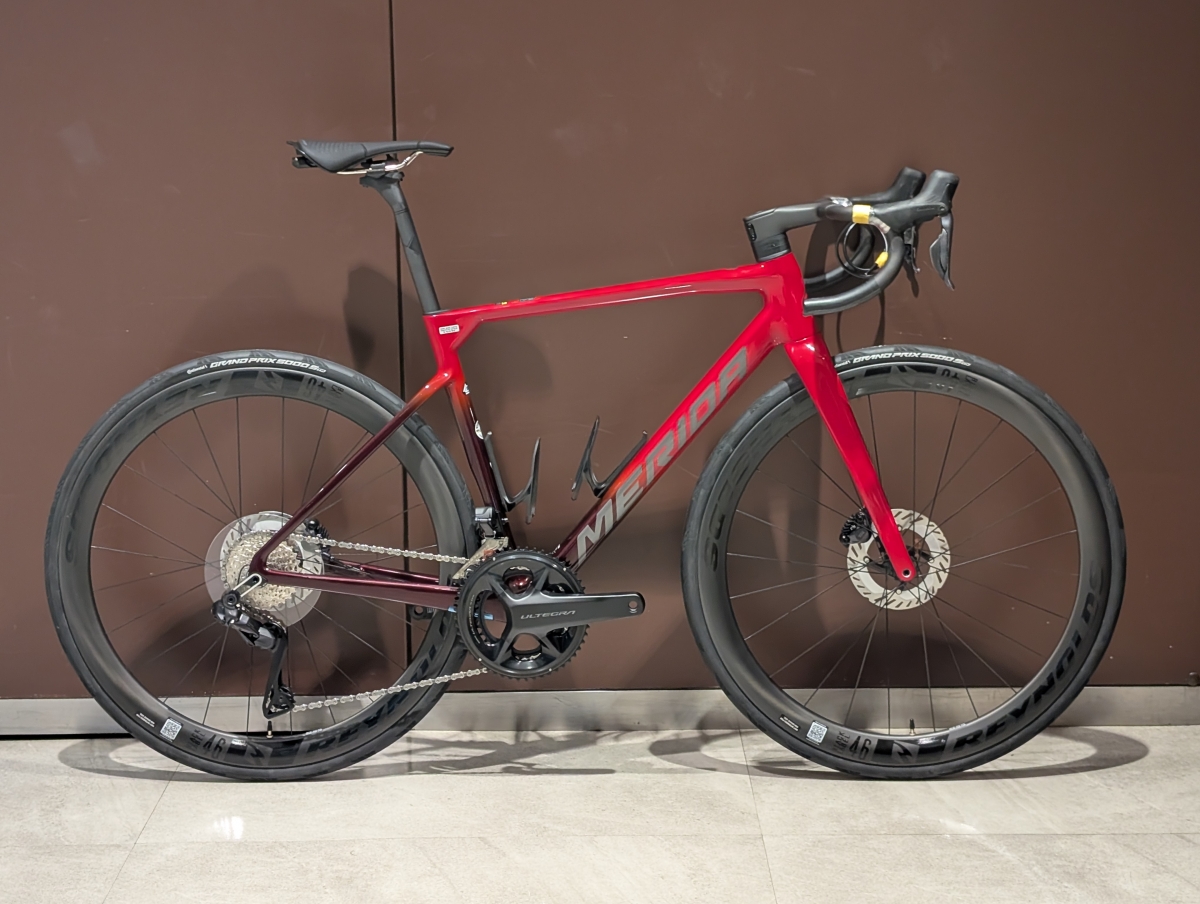 (値下げ対応可能)MERIDA スポーツサイクル レッド 値下げ対応可能)MERIDA スポーツサイクル レッド 値下げ対応可能