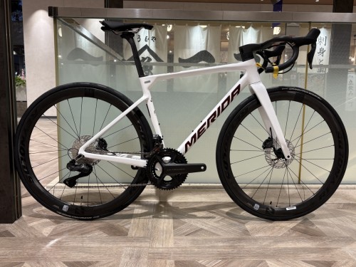 61C0BC7F-E8D1-476E-ADA5-A03FBABD938B