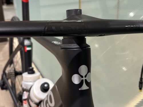 A71D1B1B-C1B5-406B-A22D-530C1FEB3977